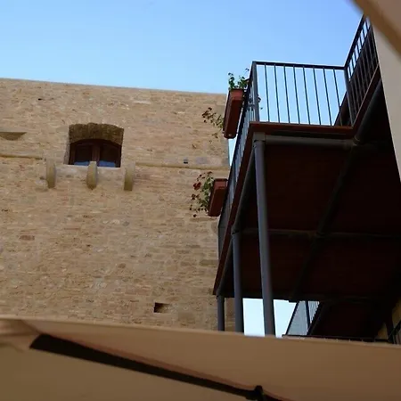 ベッド・アンド・ブレックファスト Torre Della Loggia - Dimora Storica -