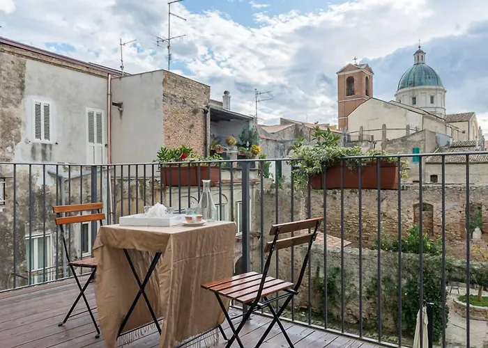 Torre Della Loggia - Dimora Storica - 3* オルトーナ