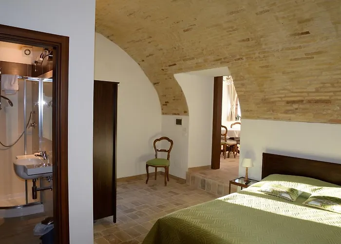 Torre Della Loggia - Dimora Storica - 3* オルトーナ