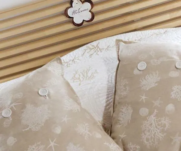 Torre Della Loggia - Dimora Storica - オルトーナ