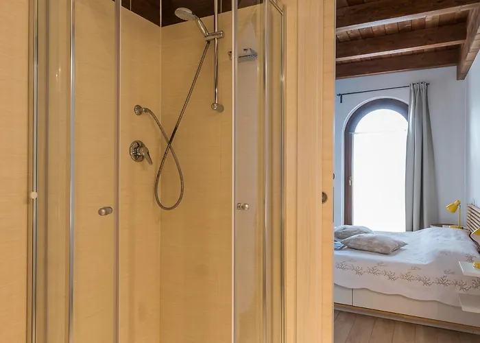 Torre Della Loggia - Dimora Storica - 3* オルトーナ