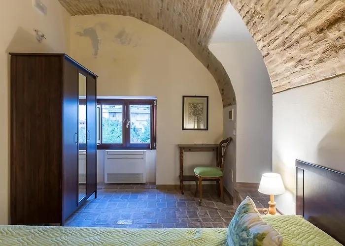 Torre Della Loggia - Dimora Storica - オルトーナ