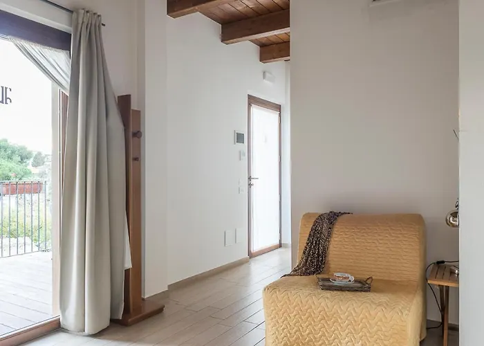 Torre Della Loggia - Dimora Storica - 3* オルトーナ