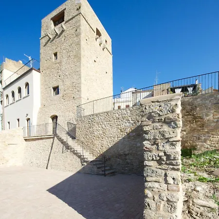 Torre Della Loggia - Dimora Storica - Отель типа 