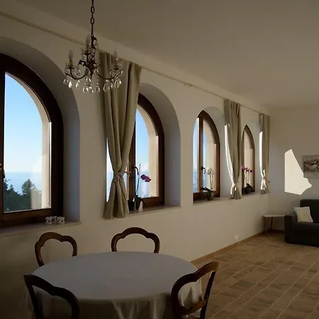 Bed & Breakfast Torre Della Loggia - Dimora Storica - Ortona