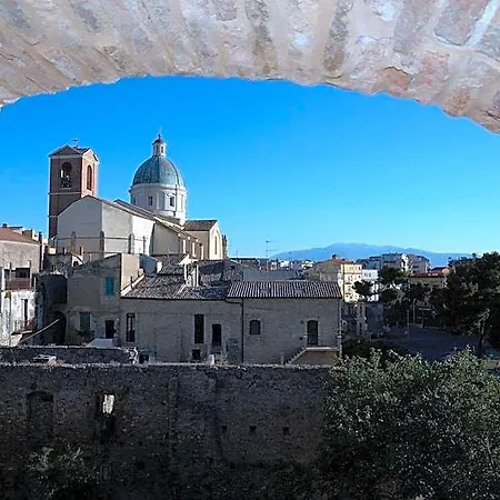 Torre Della Loggia - Dimora Storica - Bed and Breakfast 4*
