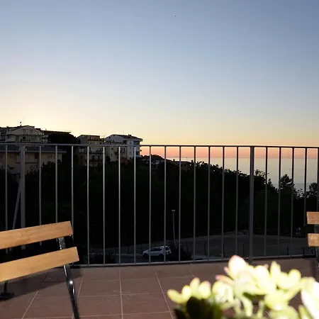 Torre Della Loggia - Dimora Storica - 3* Ortona