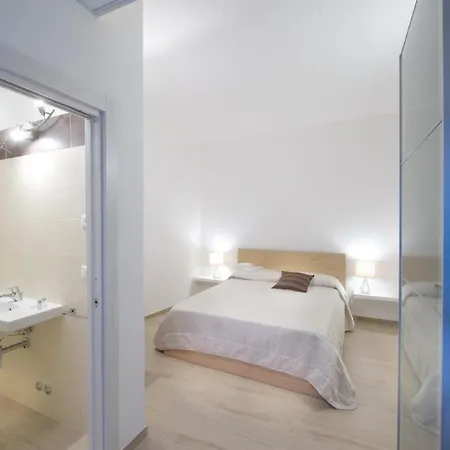 Torre Della Loggia - Dimora Storica - Bed and Breakfast