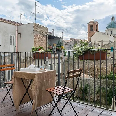 Torre Della Loggia - Dimora Storica - Bed & Breakfast 3*