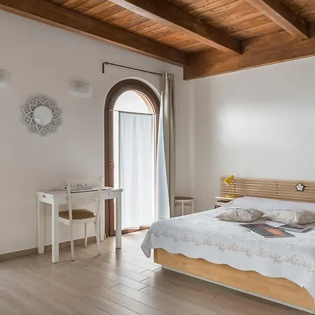 Bed & Breakfast Torre Della Loggia - Dimora Storica - Ortona