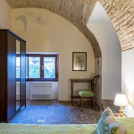 Torre Della Loggia - Dimora Storica - オルトーナ