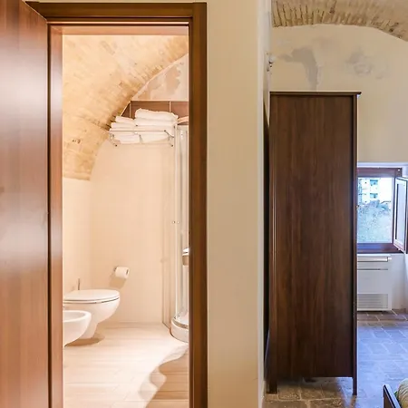Bed and Breakfast Torre Della Loggia - Dimora Storica - 4*
