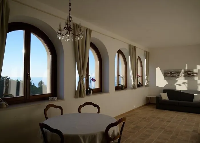 Bed & Breakfast Torre Della Loggia - Dimora Storica - Ortona