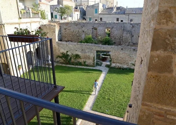 Torre Della Loggia - Dimora Storica - 3* Ortona