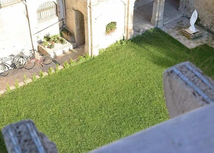 Bed & Breakfast Torre Della Loggia - Dimora Storica - 3*