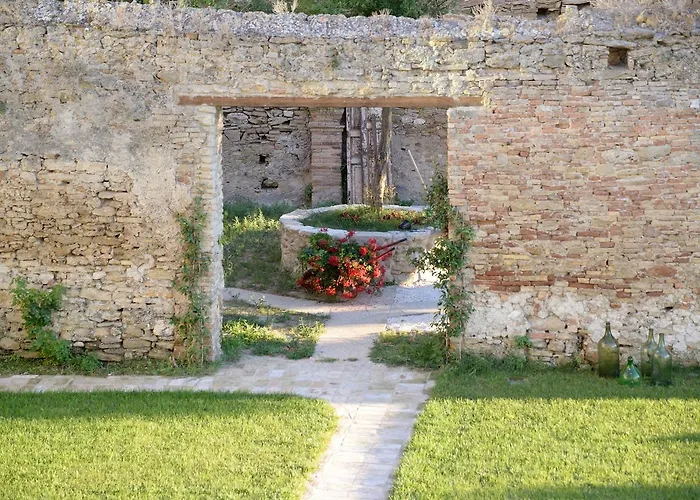 Torre Della Loggia - Dimora Storica - Bed & Breakfast 3*