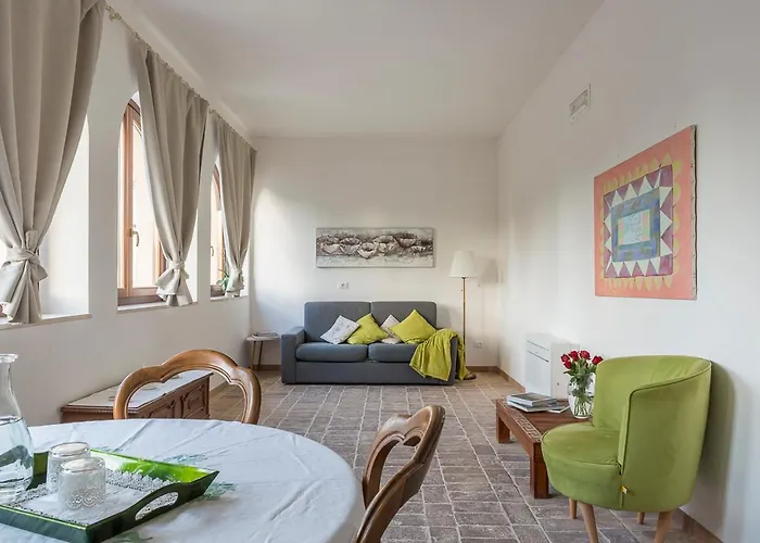 Torre Della Loggia - Dimora Storica -